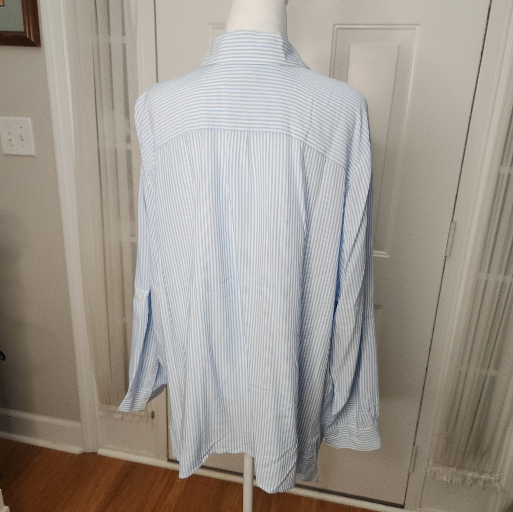 Premise Studio Woman Blue and White Roll Up Sleeves Size 1X Plus - Picture 4 of 8